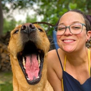 Meet your Posher, Becca!